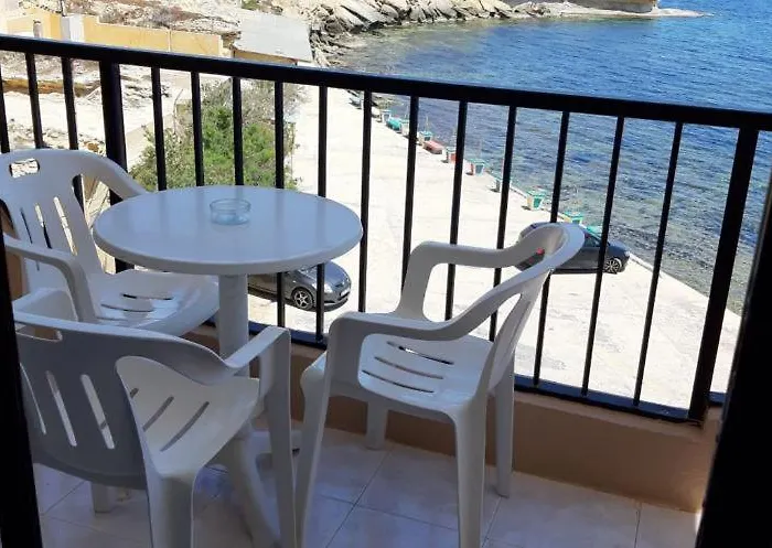 Marsalforn Seaview In A Quiet Area Apartament *