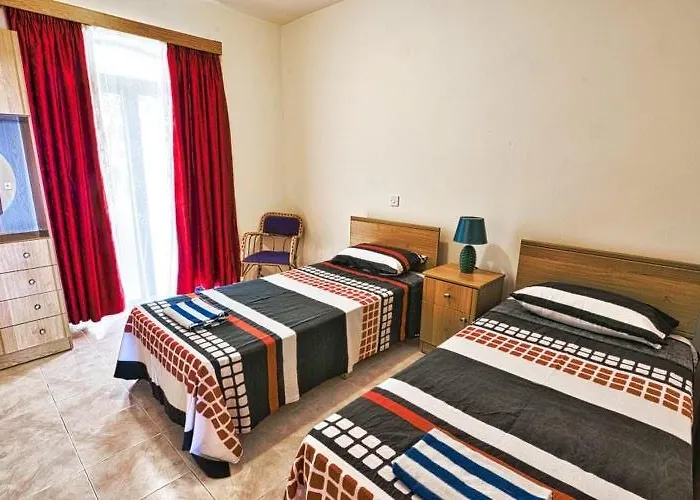 Marsalforn Seaview In A Quiet Area Apartament Qbajjar