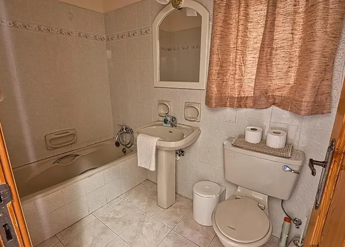 Marsalforn Seaview In A Quiet Area Qbajjar